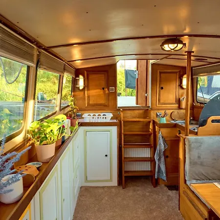 Gemuetliches Wohnschiff 보트호텔