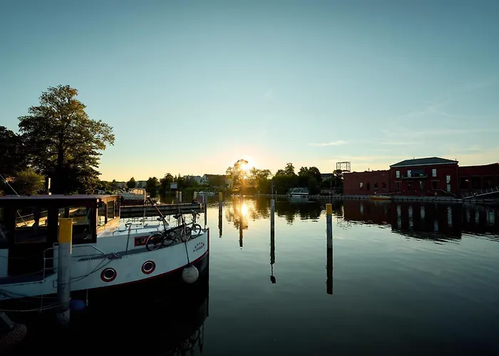 Gemütliches Wohnschiff * Brandenburg (Brandenburg an der Havel)