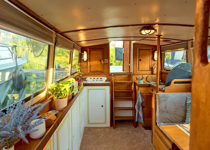 Gemütliches Wohnschiff Hotel en barco