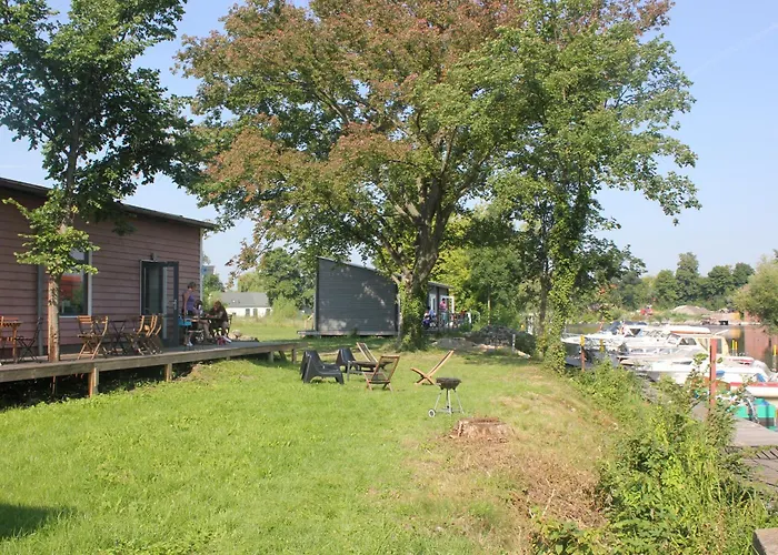 Hotel en barco Gemütliches Wohnschiff